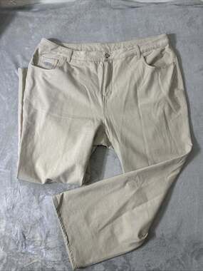 Dream Jeans by Quacker Factory Women’s 20W Beige Straight Leg Stretch Pants